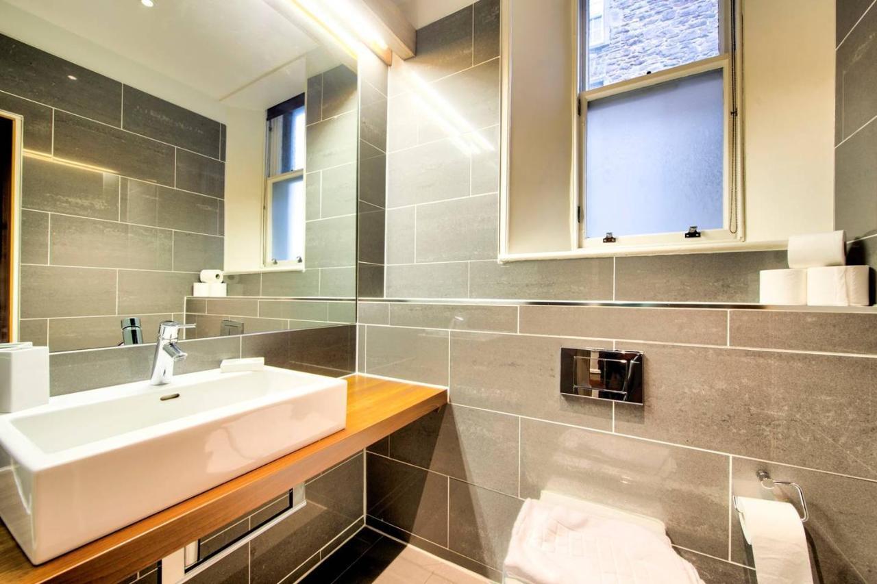 Amazing Views! North Bank Street Luxury Appartement